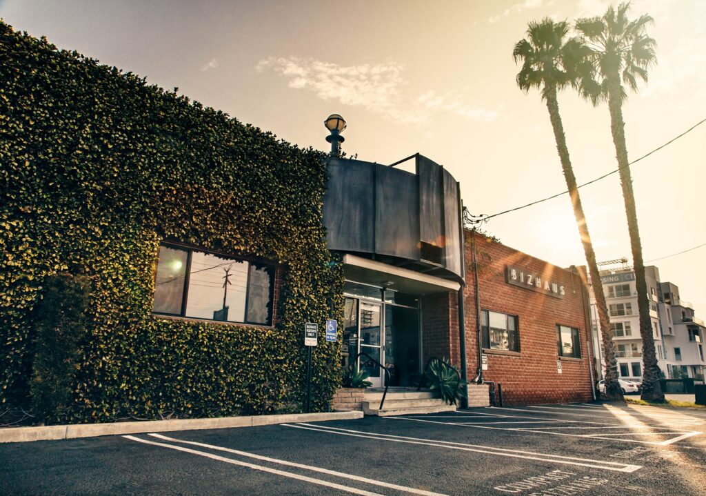 Bizhaus - marina del rey coworking spaces